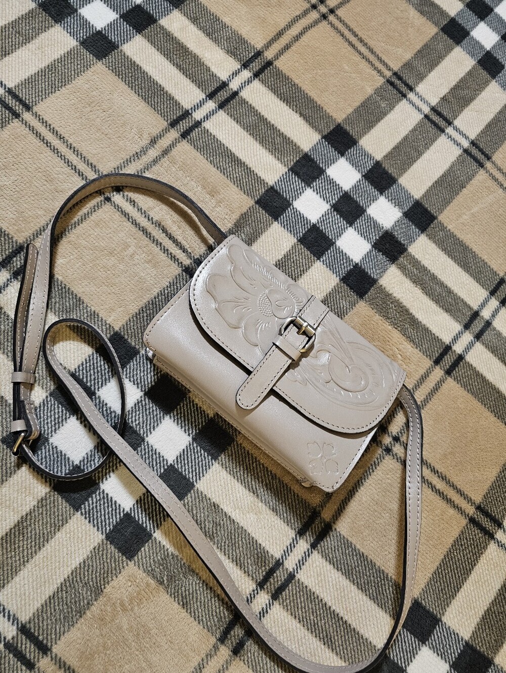 Patricia Nash Embossed Floral Crossbody in Light Taupe